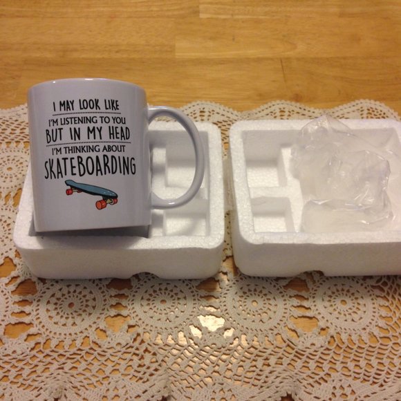Humorous coffee cup, thinking of skateboarding - Picture 2 of 6